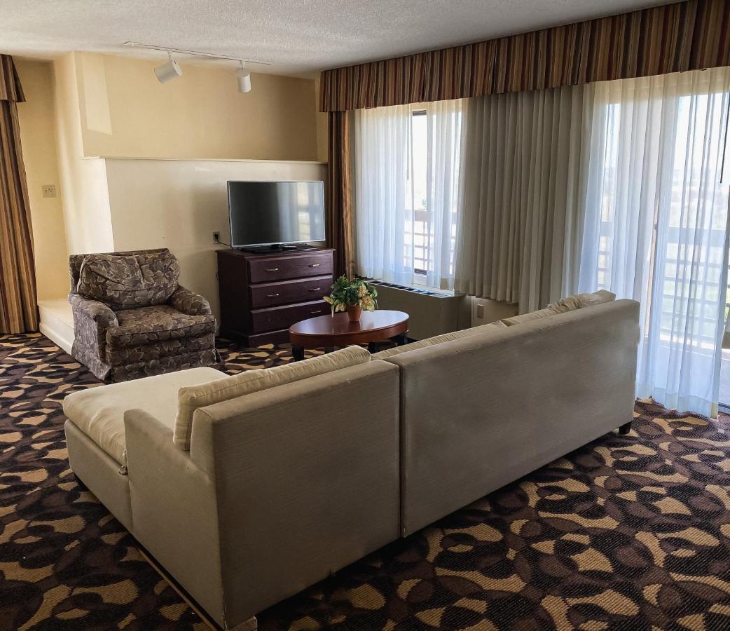 Ramada By Wyndham Englewood Hotel & Suites Centennial Exterior foto