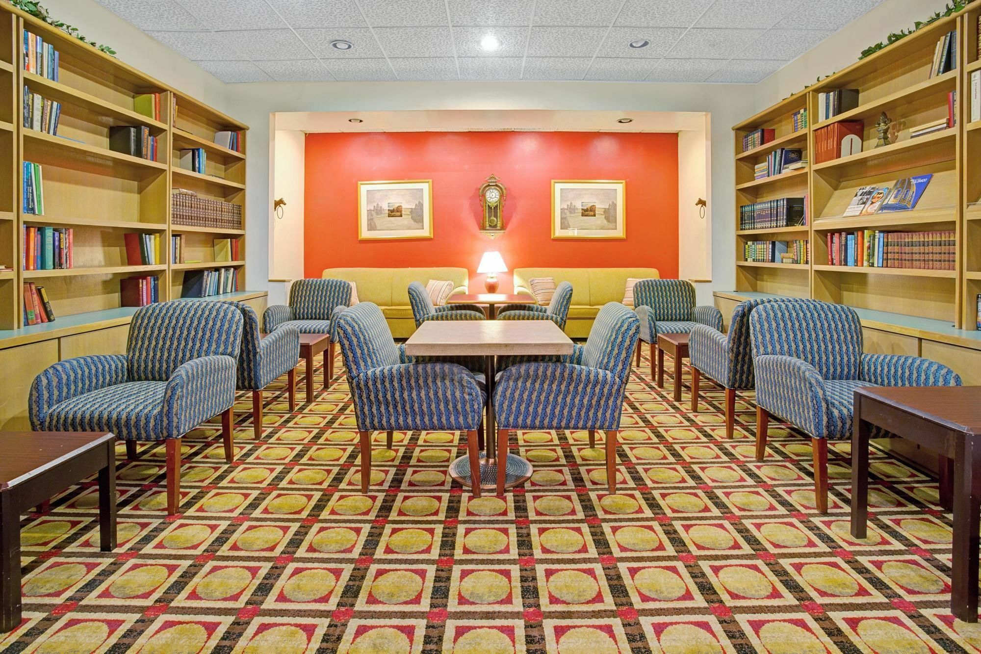 Ramada By Wyndham Englewood Hotel & Suites Centennial Exterior foto