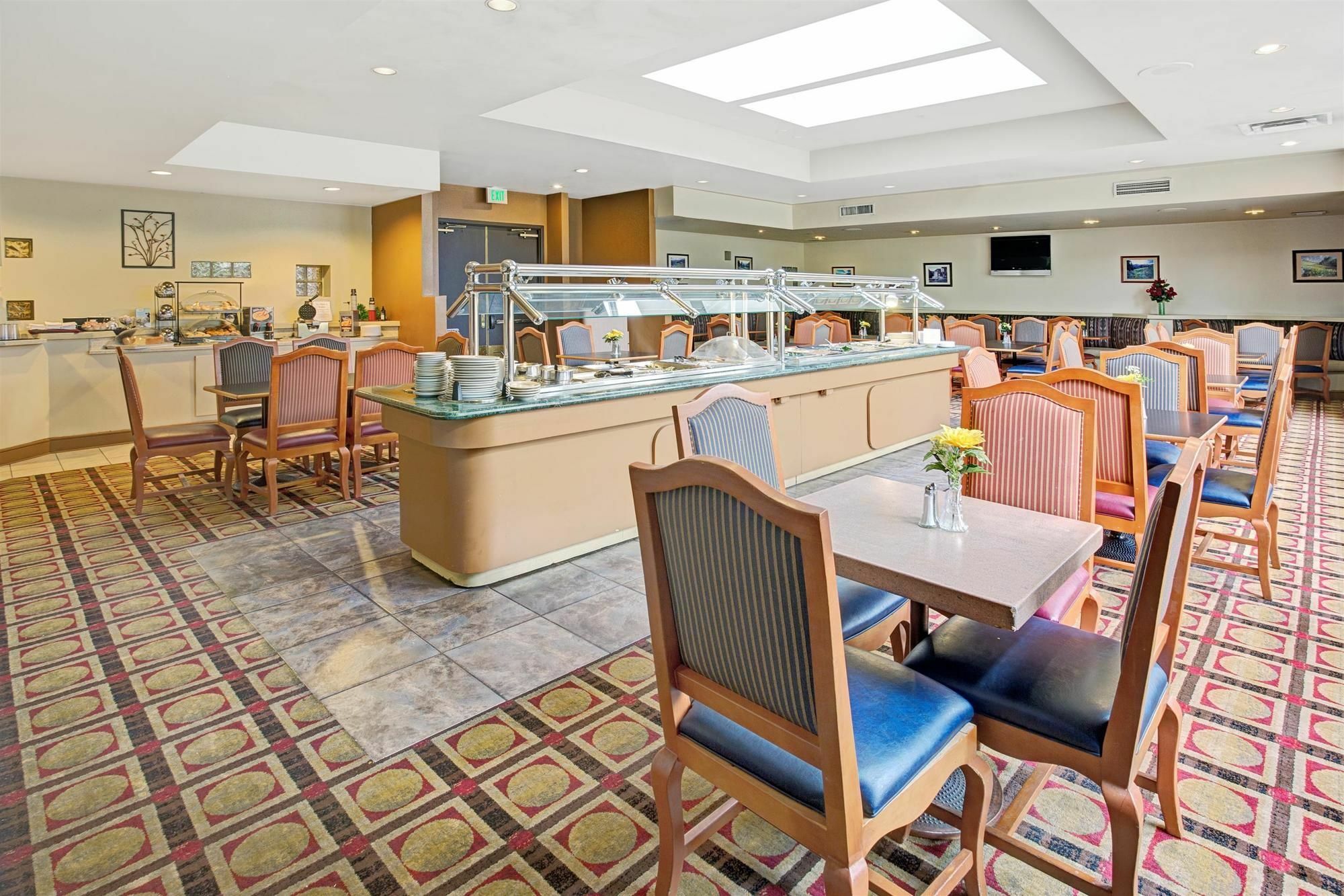 Ramada By Wyndham Englewood Hotel & Suites Centennial Exterior foto